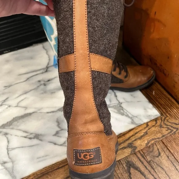 Super Cute Ugg Lace Up Boots Size 6.5 - Picture 6 of 9